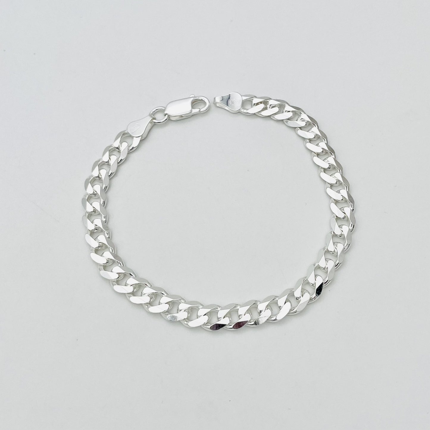 S1374BL Curb Bracelet  7mm.x8"