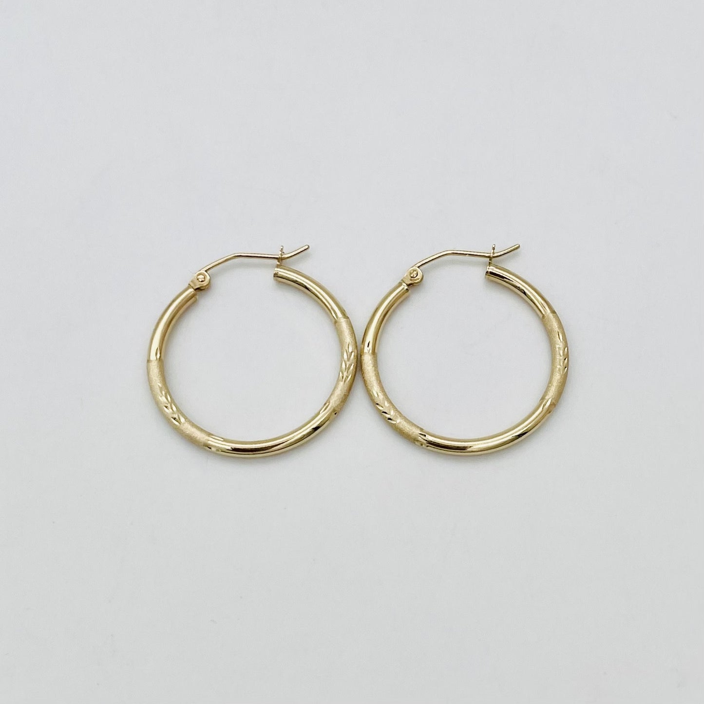 G-141 14K G 2mm.X 25mm. Hoops