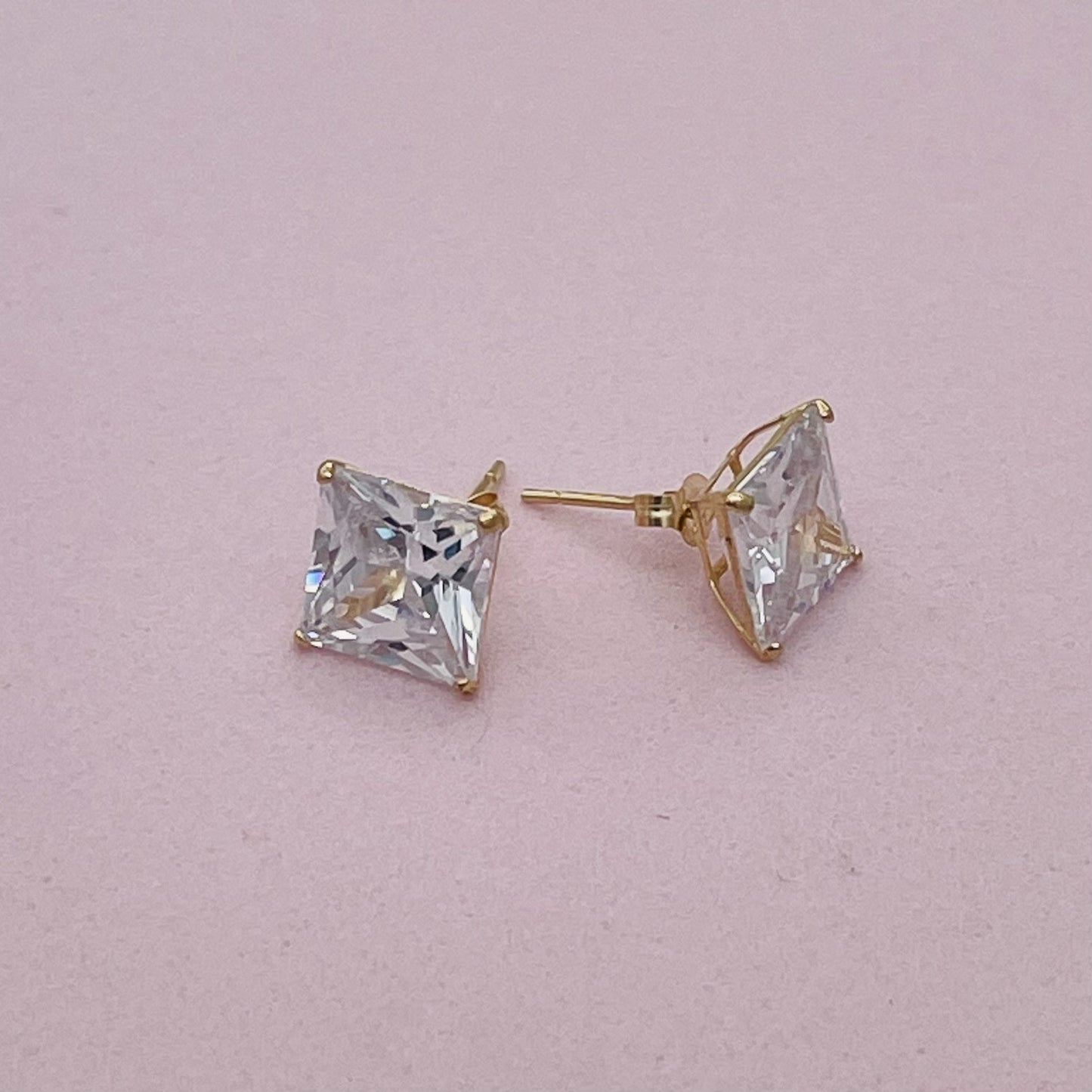 G08  14K Gold Studs 6mm