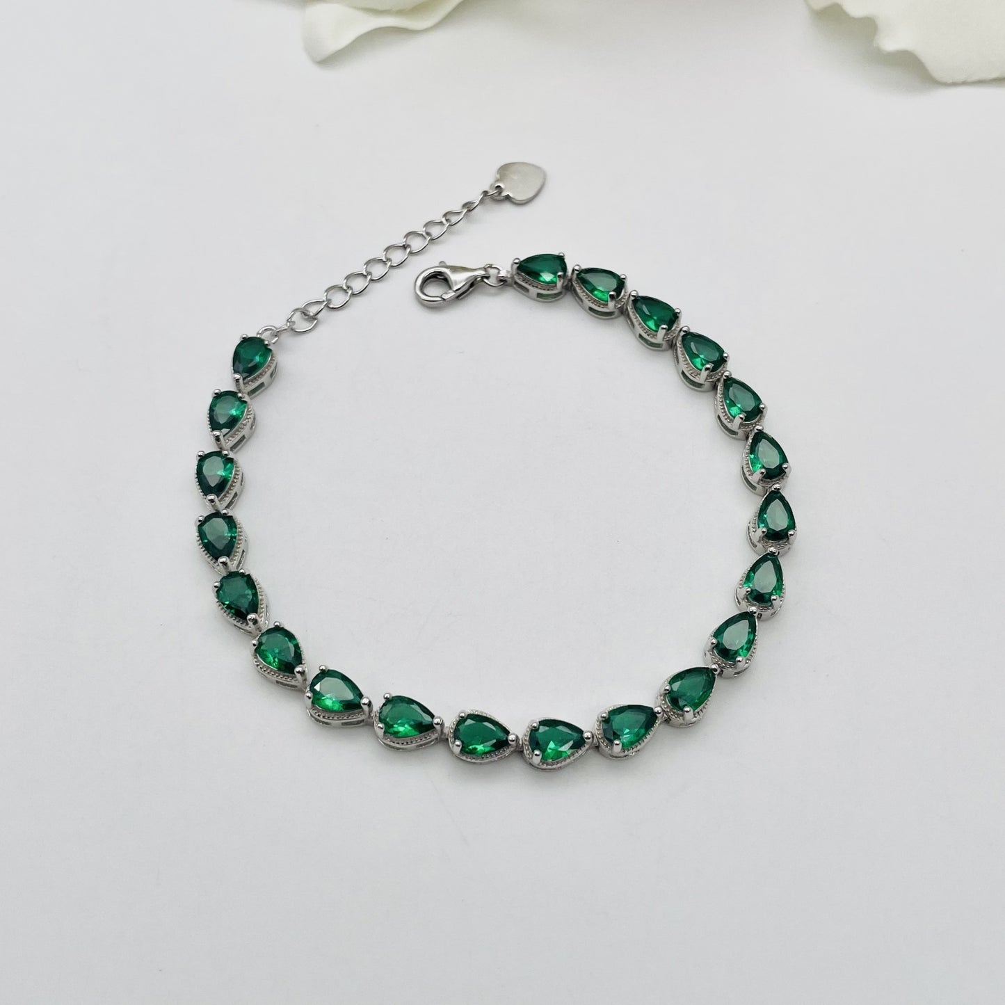 Z1790  Emerald  Bracelet 7.5"