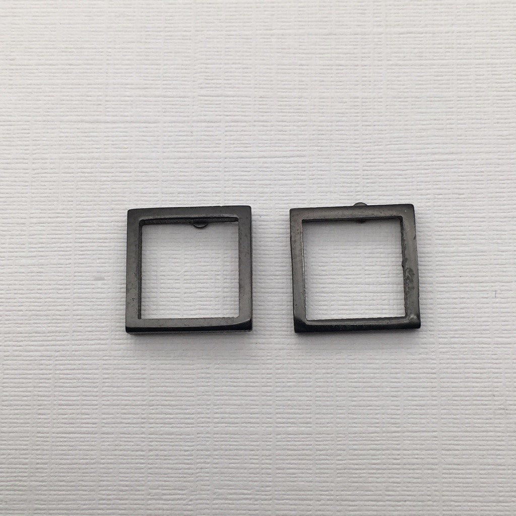 SS1087 8X8 mm. Square Earrings