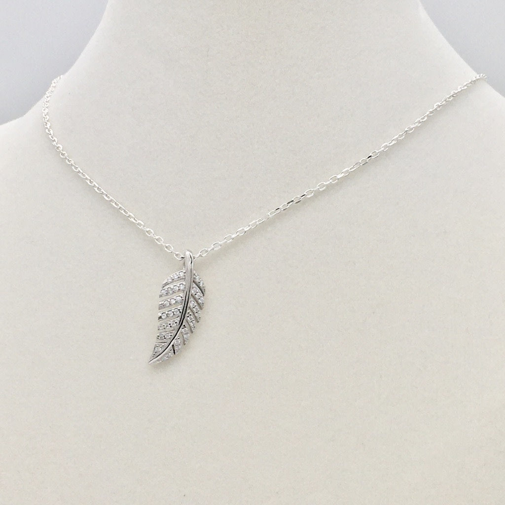 Z1419  18"  Leaf Necklace