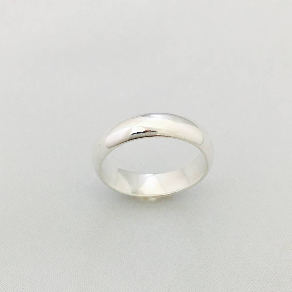 S852R Wedding Band 4mm.