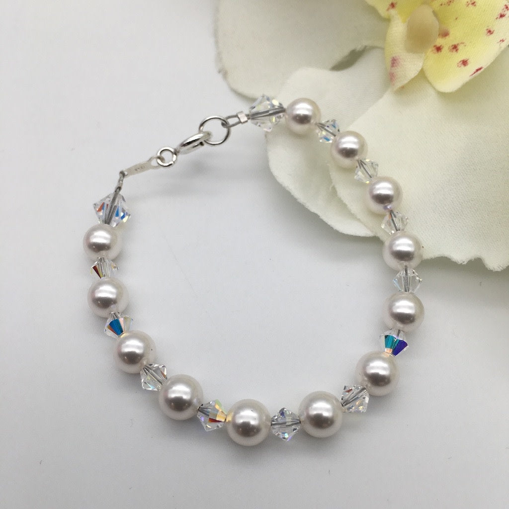 CH905BL White Glass Pearls Bracelet  6"