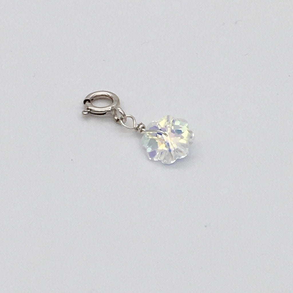 C1212 Marguerite Flower Charm