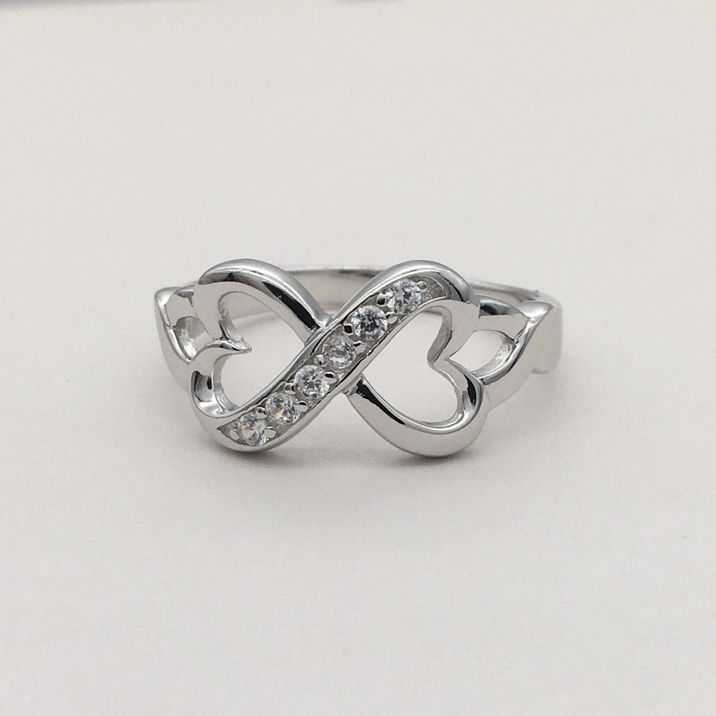 Z1361 Heart Shaped Infinity Ring