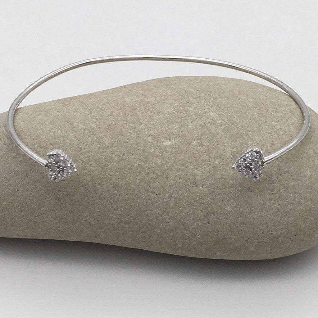 Z1295 Bangle with Heart ends