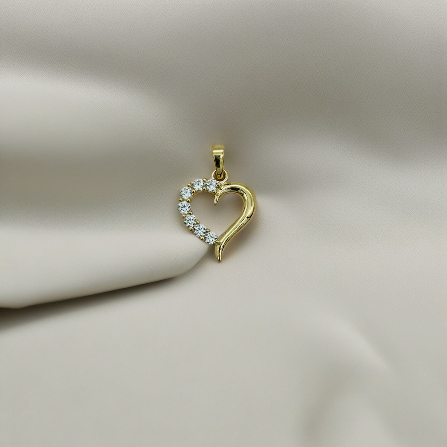 G407P 14K Gold Heart Pendant