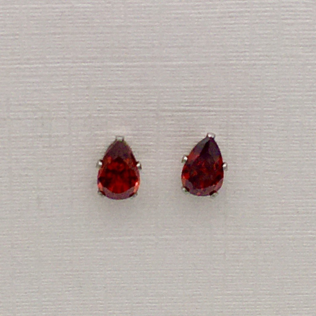 SS950ER   6X4mm. Garnet