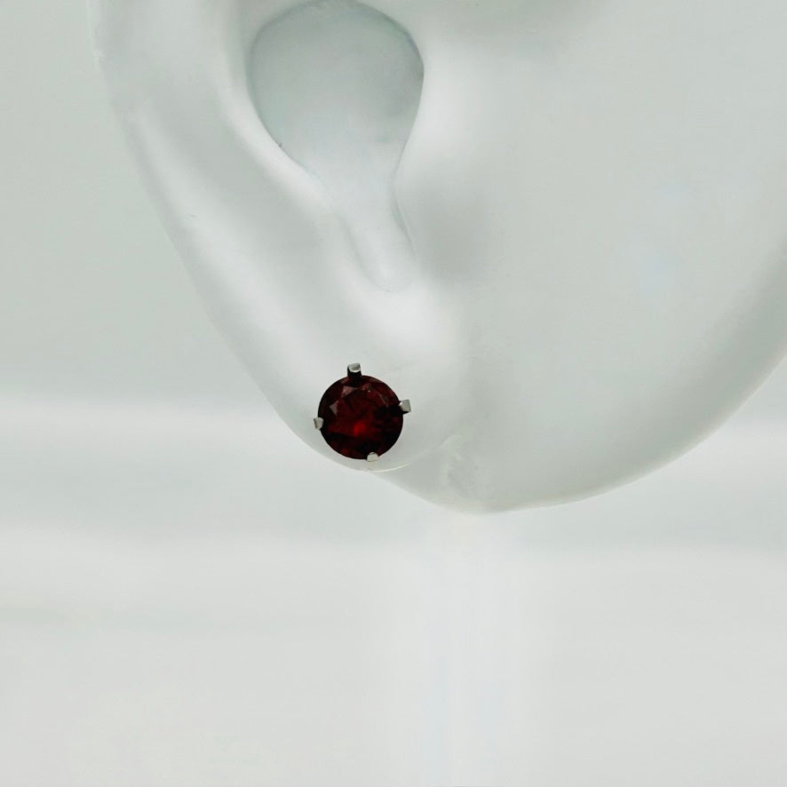 SS1040ER 6mm Garnet Surgical Steel Earrings