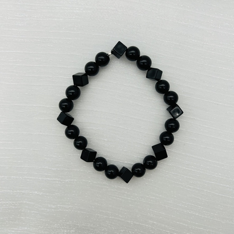 ST1290BL Black Onyx Bracelet 8"