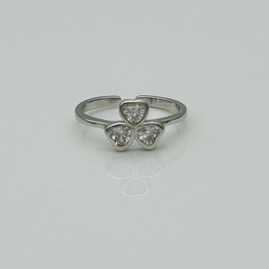 Z1845 Clover Toe Ring