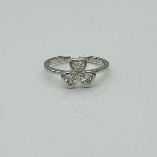 Z1845 Clover Toe Ring