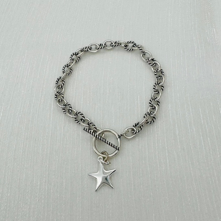 S1540BL Oval Cable Bracelet With Star 8"