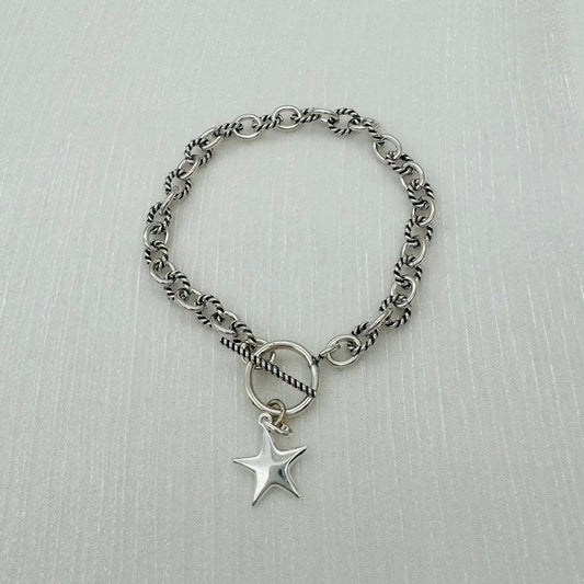 S1540BL Oval Cable Bracelet With Star 8"