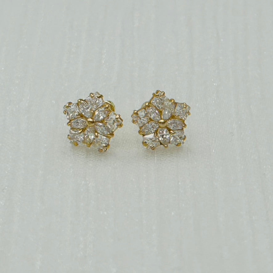 G324ER 14K Gold Earrings  Flower